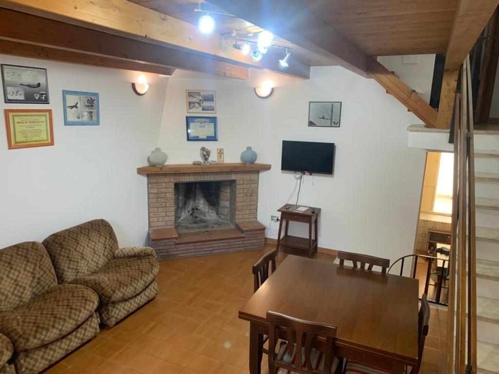 Marjo Villa Montegiordano Room photo